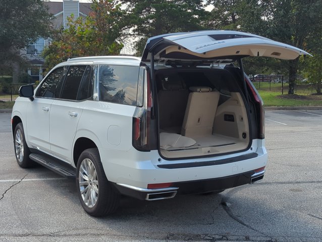 Used 2023 Cadillac Escalade Premium Luxury AWD/4WD image 10