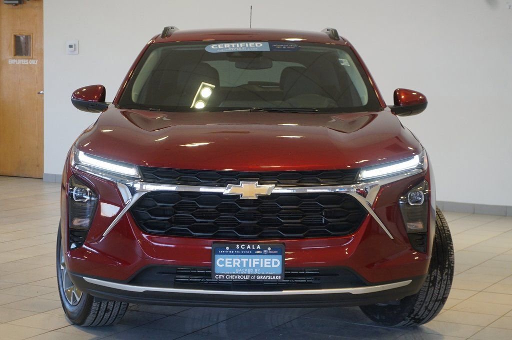 Certified 2025 Chevrolet Trax LT w/ LT Convenience Package image 5