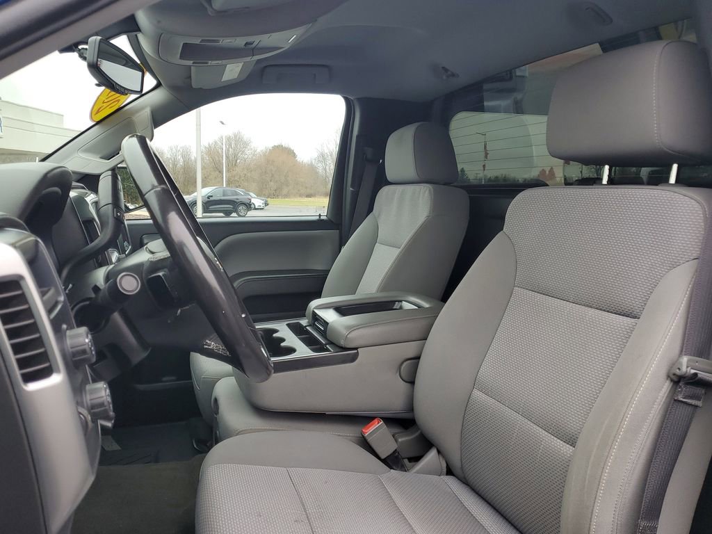 Used 2018 Chevrolet Silverado 1500 LT w/ LT Convenience Package AWD/4WD image 28