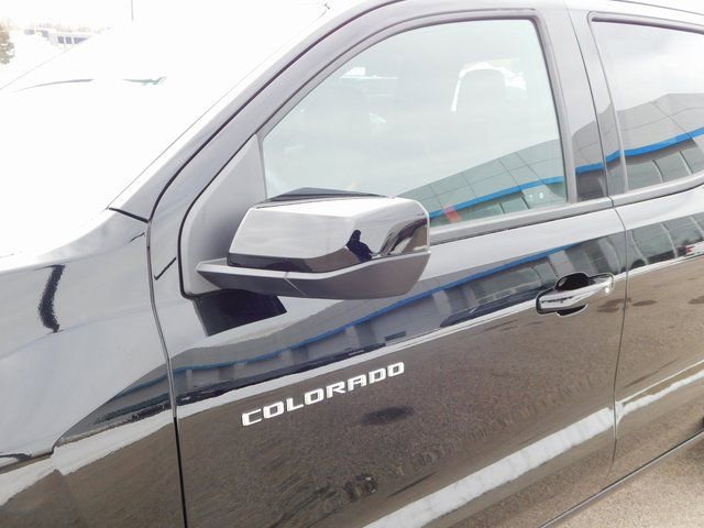 Used 2024 Chevrolet Colorado Z71 w/ Z71 Convenience Package 2 image 15