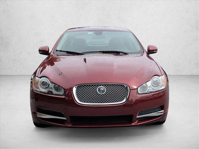 Used 2010 Jaguar XF Premium RWD image 2