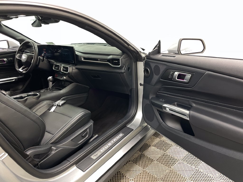 Used 2024 Ford Mustang GT Premium RWD image 33
