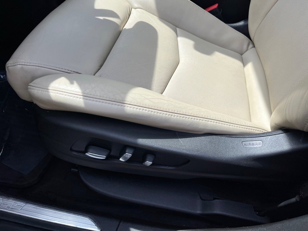 Used 2017 Cadillac XT5 Luxury w/ Driver Awareness Package image 7