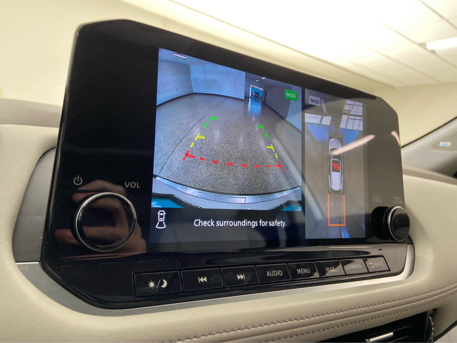 Used 2023 Nissan Rogue SL w/ SL Premium Package image 30