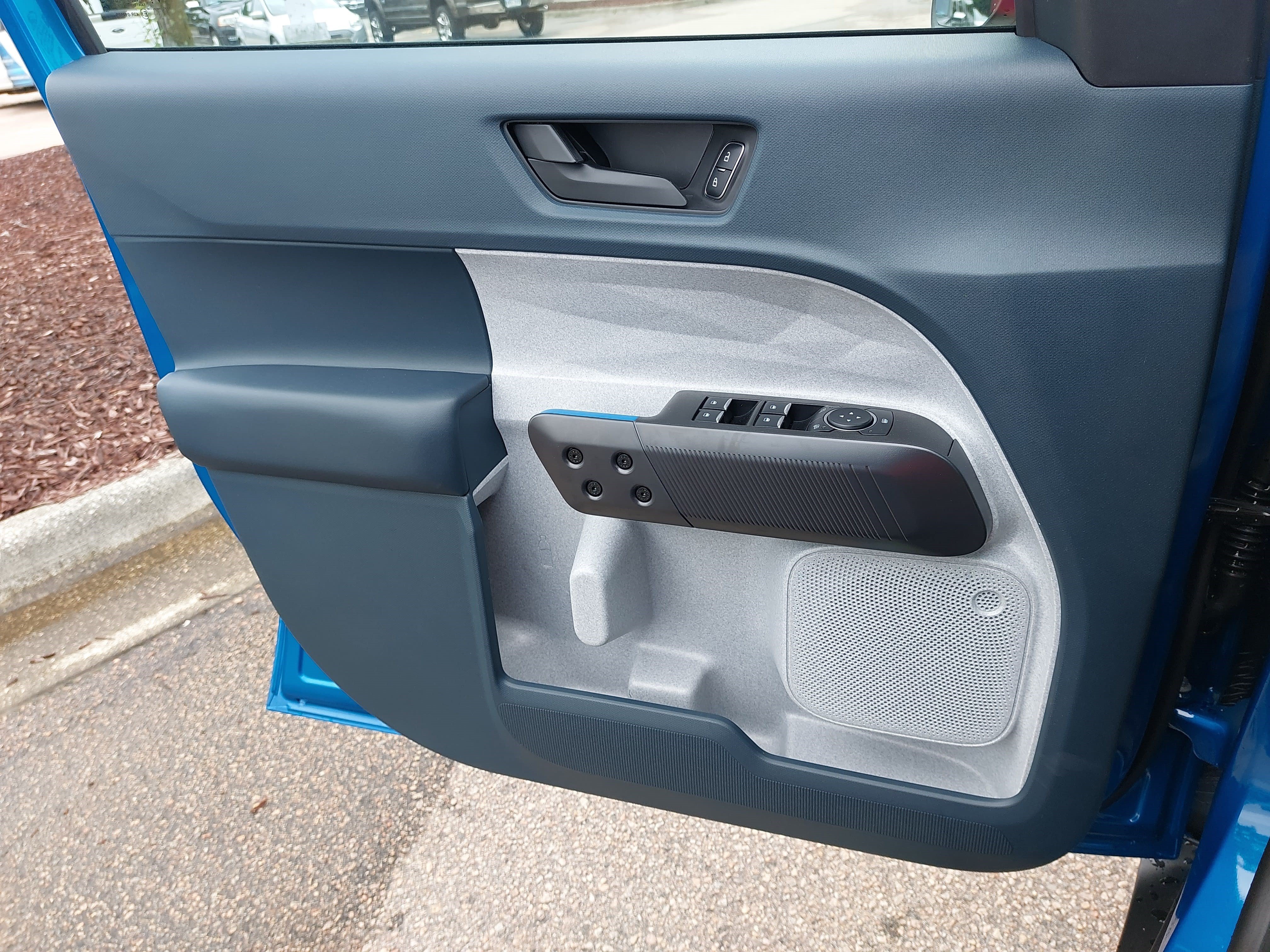 New 2026 Ford Maverick XLT w/ XLT Luxury Package FWD image 28