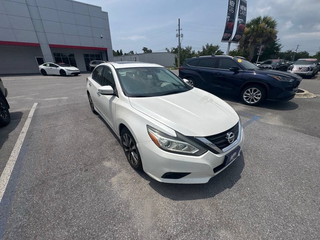 Used 2016 Nissan Altima 2.5 SV w/ Convenience Package FWD image 14