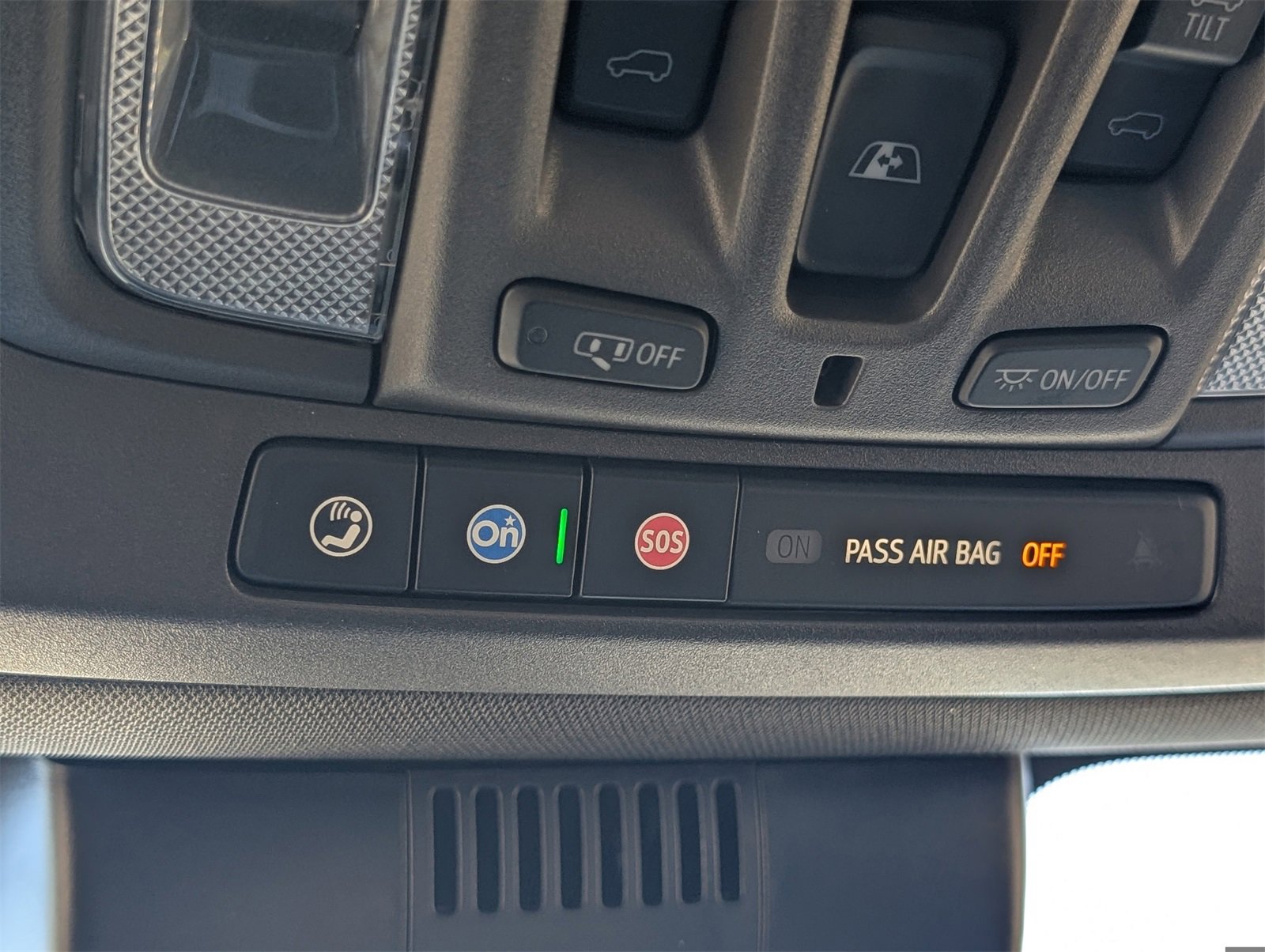 Used 2023 Chevrolet Silverado 1500 LTZ w/ LTZ Premium Package image 26