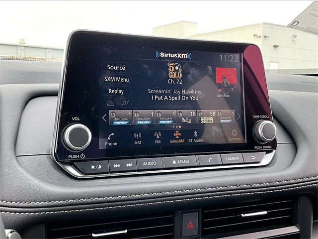 Used 2025 Nissan Rogue SV image 18