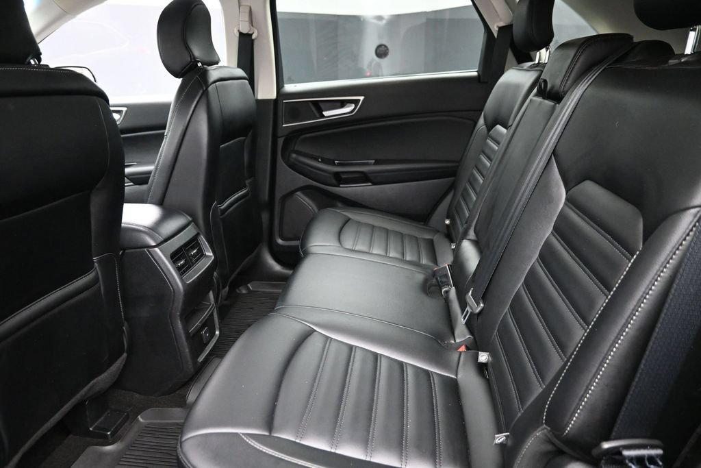Used 2019 Ford Edge SEL w/ Equipment Group 201A AWD/4WD image 12