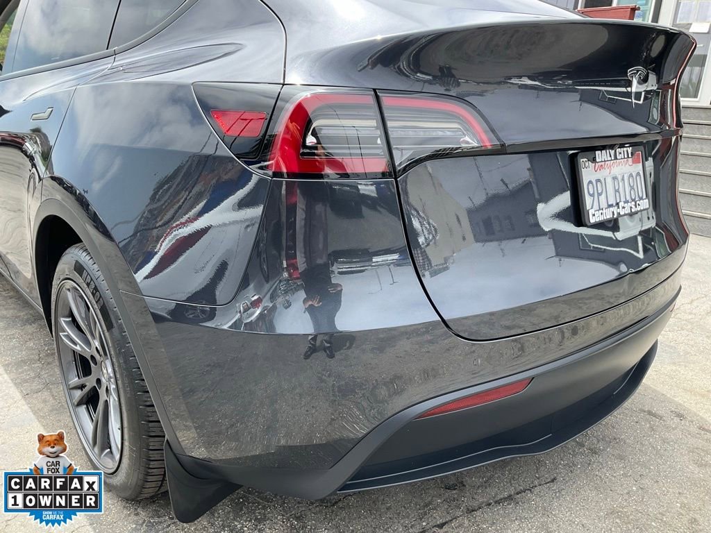 Used 2024 Tesla Model Y Long Range RWD image 90