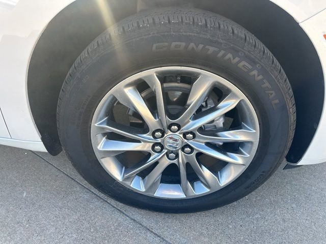 Used 2024 Buick Enclave Avenir w/ Avenir Technology Package image 9