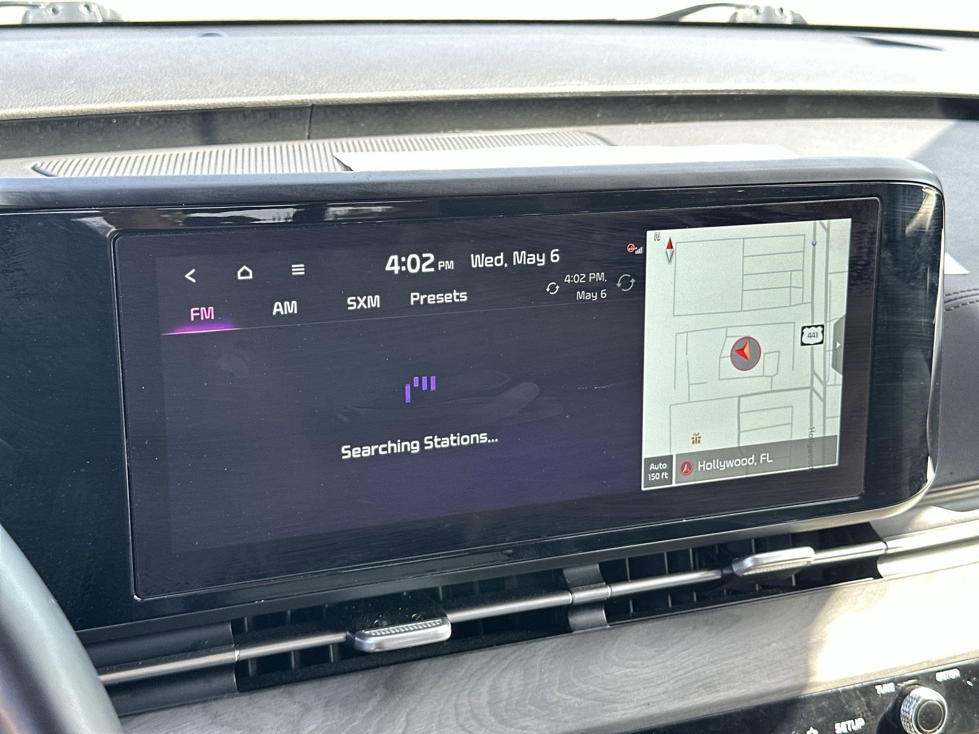 Used 2024 Kia Carnival EX FWD image 12