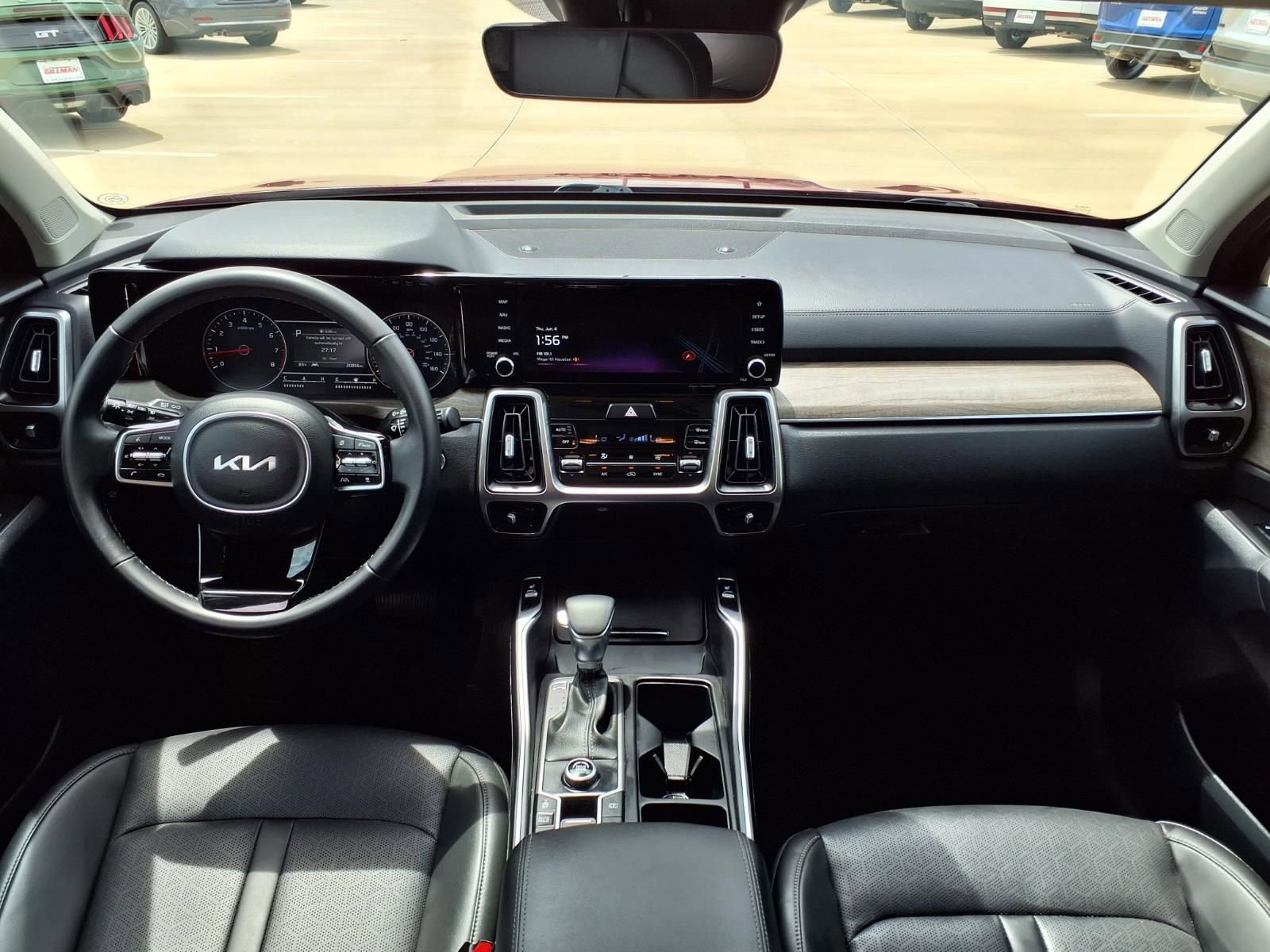 Used 2023 Kia Sorento EX FWD image 13