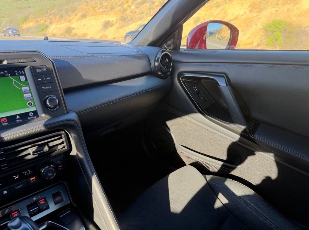 Used 2019 Nissan GT-R Premium image 14