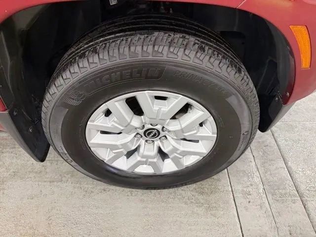 Used 2024 Nissan Frontier SV w/ SV Convenience Package RWD image 4