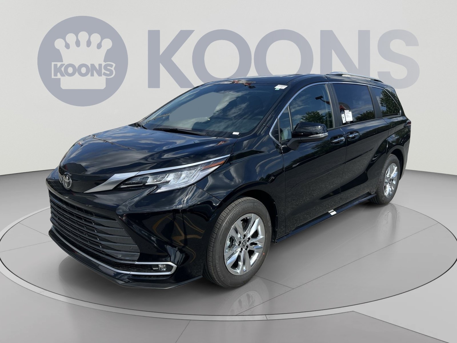 New 2026 Toyota Sienna Limited AWD/4WD image 1