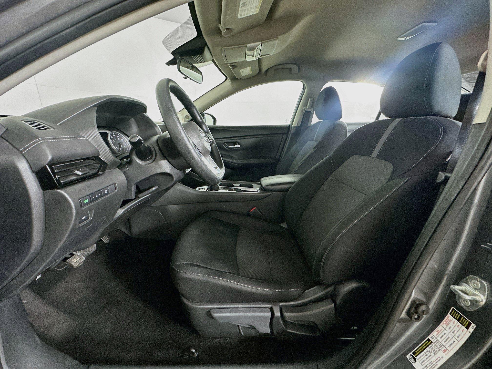 Used 2025 Nissan Sentra SV FWD image 13