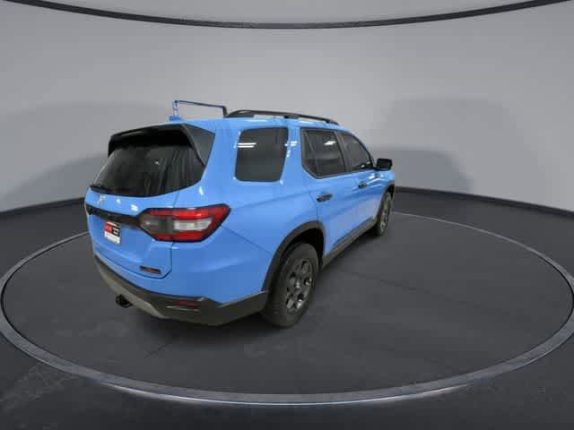 Used 2025 Honda Pilot TrailSport image 8