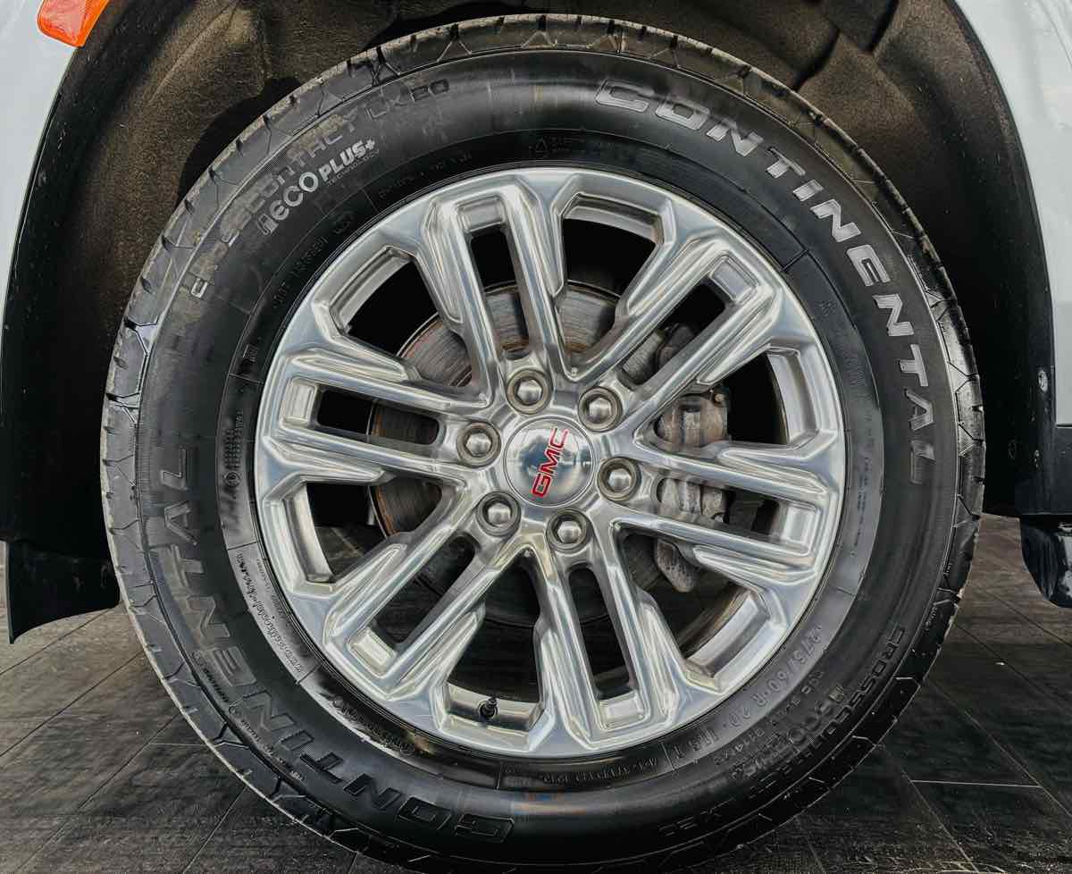 Used 2024 GMC Yukon SLT w/ SLT Luxury Package AWD/4WD image 20