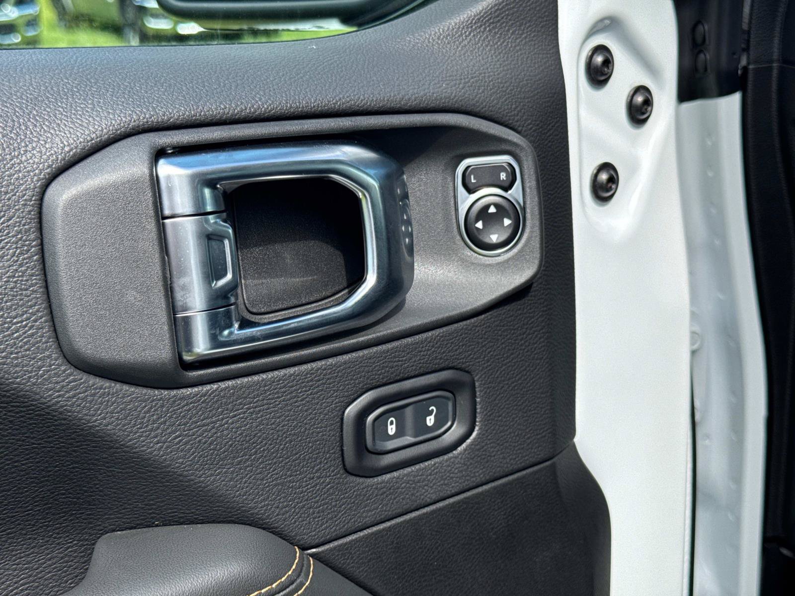 New 2025 Jeep Wrangler Unlimited Sahara AWD/4WD image 17
