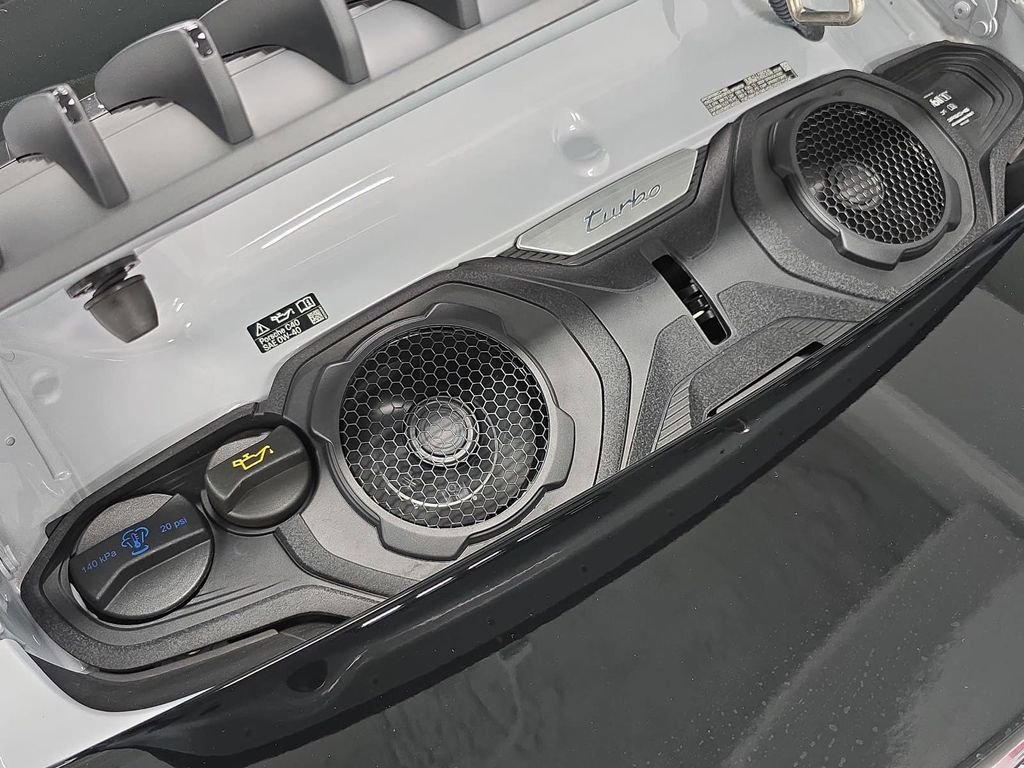 Certified 2025 Porsche 911 Turbo AWD/4WD image 30