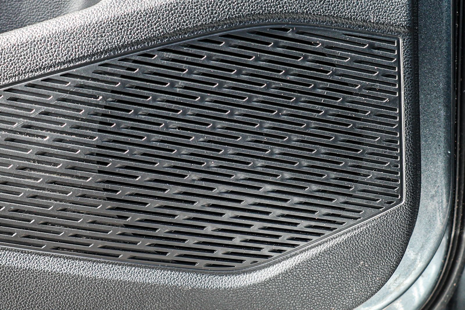 Used 2024 Volkswagen Jetta SE FWD image 44