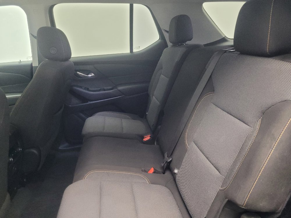 Used 2021 Chevrolet Traverse LT w/ LPO, Blackout Package image 18