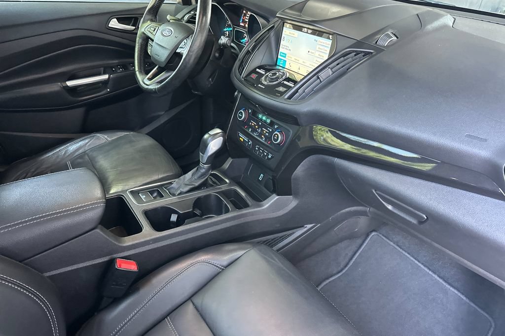 Used 2019 Ford Escape Titanium AWD/4WD image 16