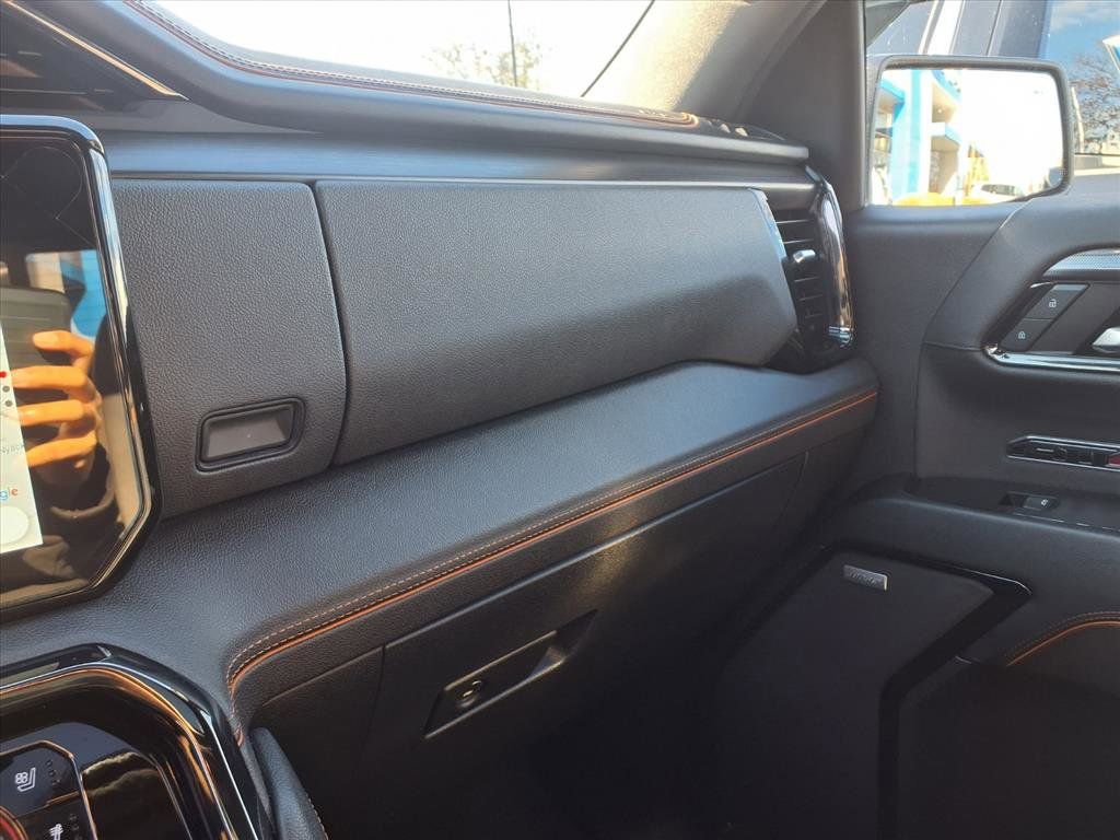 Certified 2023 GMC Sierra 1500 AT4 w/ AT4 Premium Package image 19