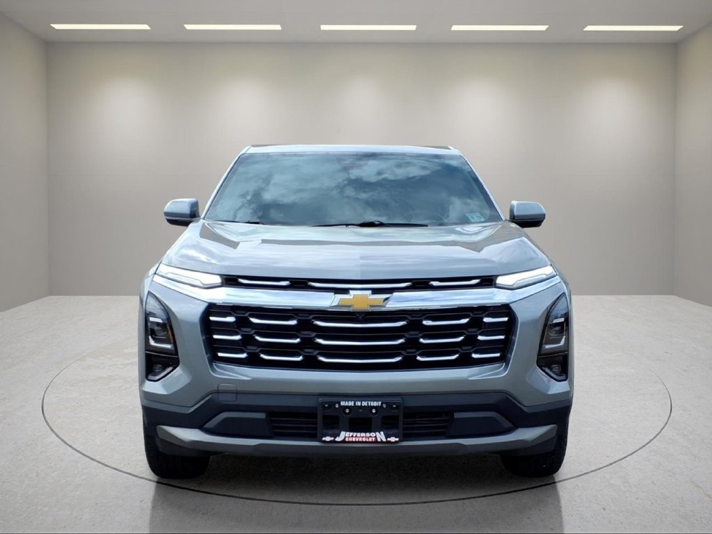 Used 2025 Chevrolet Equinox LT w/ Safety and Technology Package FWD image 2