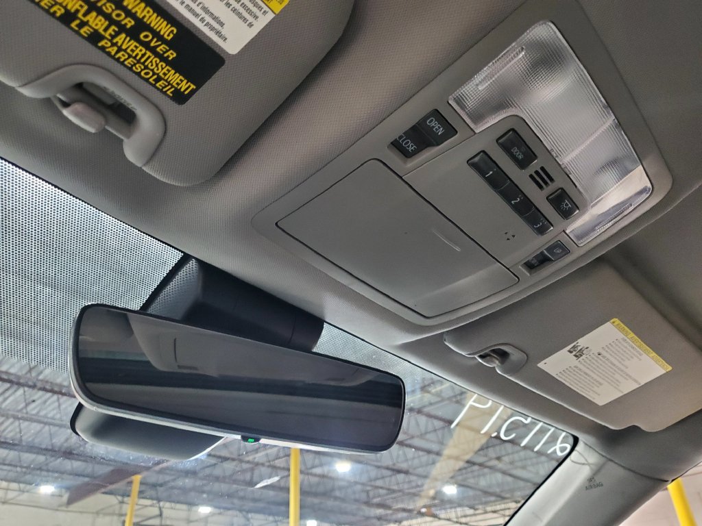 Used 2017 Toyota Highlander Limited FWD image 36