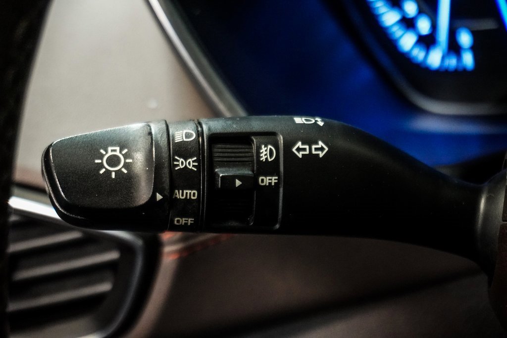 Used 2020 Hyundai Santa Fe Limited image 32