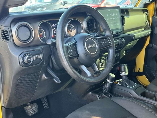 Used 2018 Jeep Wrangler Unlimited Sport image 12