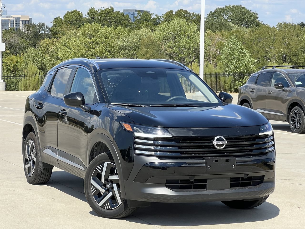 Used 2026 Nissan Kicks SV FWD image 1