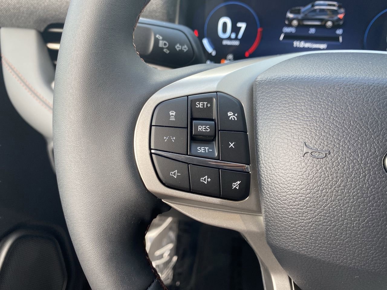 New 2026 Ford Explorer Active w/ Active Comfort Package image 30