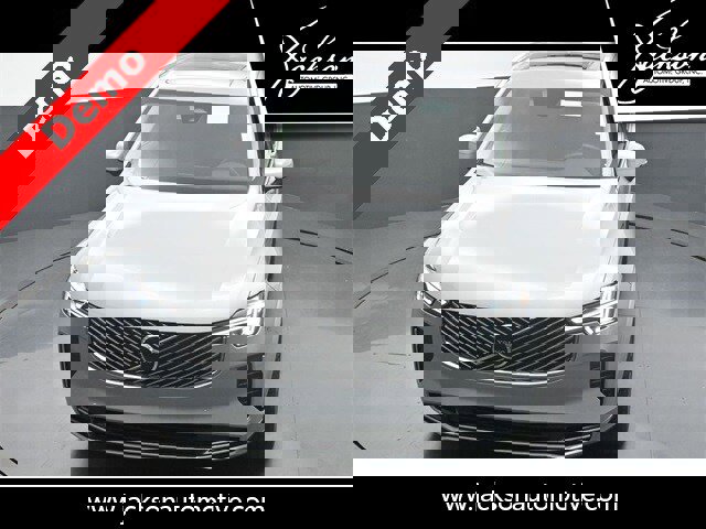 New 2025 Volvo XC90 B5 Core w/ Protection Package image 40