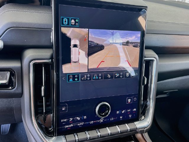 New 2027 GMC Yukon Denali w/ Denali Reserve Package AWD/4WD image 9