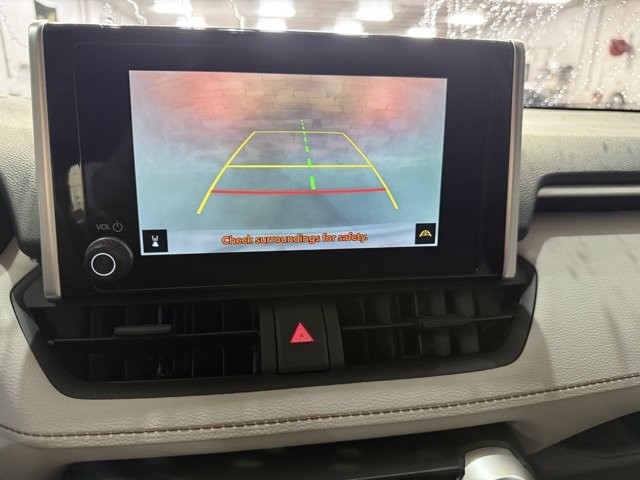 Used 2025 Toyota RAV4 XLE w/ Convenience Package image 25