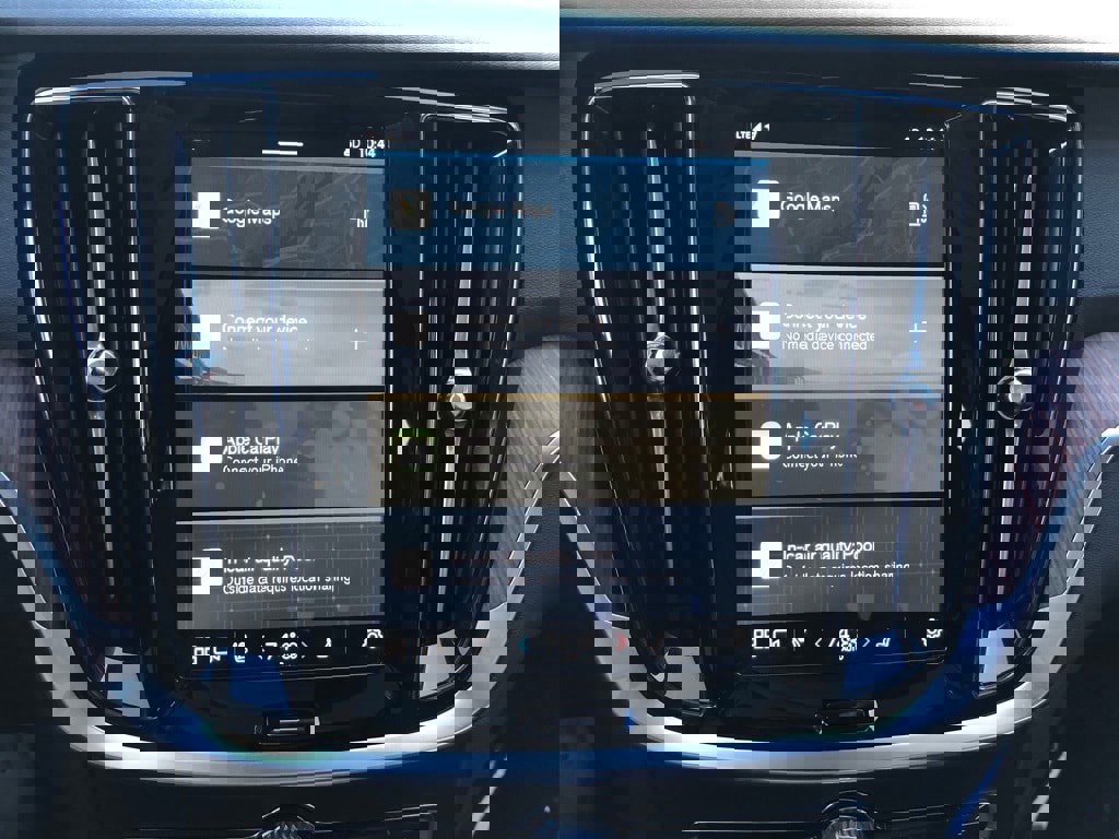 Used 2025 Volvo V60 B5 Cross Country Plus image 25