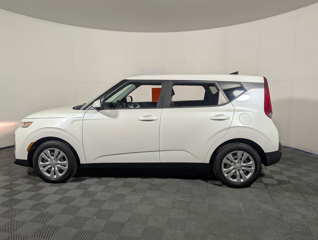 Used 2021 Kia Soul LX image 5