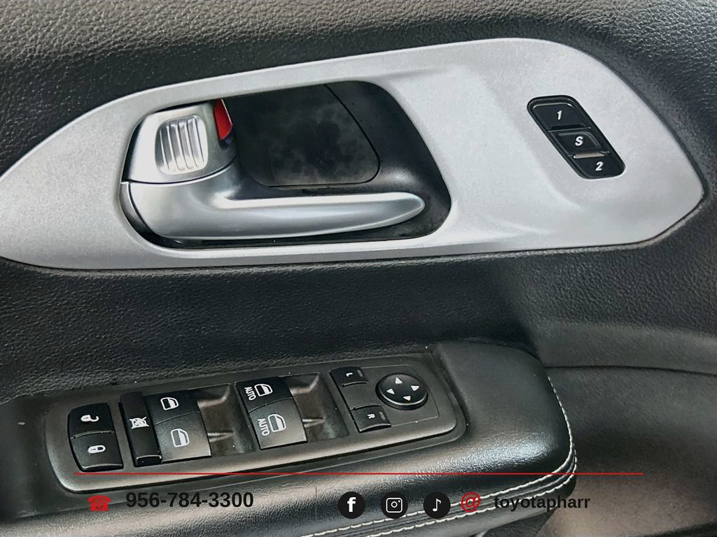 Used 2024 Chrysler Pacifica Touring-L w/ S Appearance Package FWD image 16
