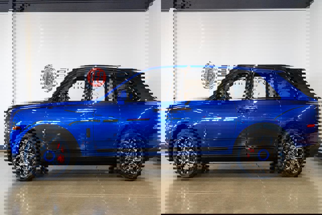 Used 2021 Rolls-Royce Cullinan Black Badge image 35