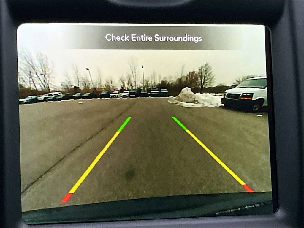 Used 2023 Chrysler 300 Touring w/ Safetytec Plus Group image 13