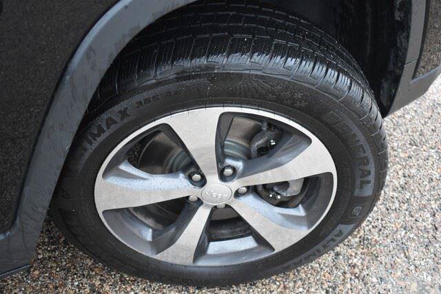 Used 2019 Jeep Cherokee Limited w/ Luxury Group AWD/4WD image 15
