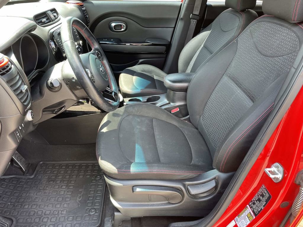 Used 2019 Kia Soul + FWD image 16