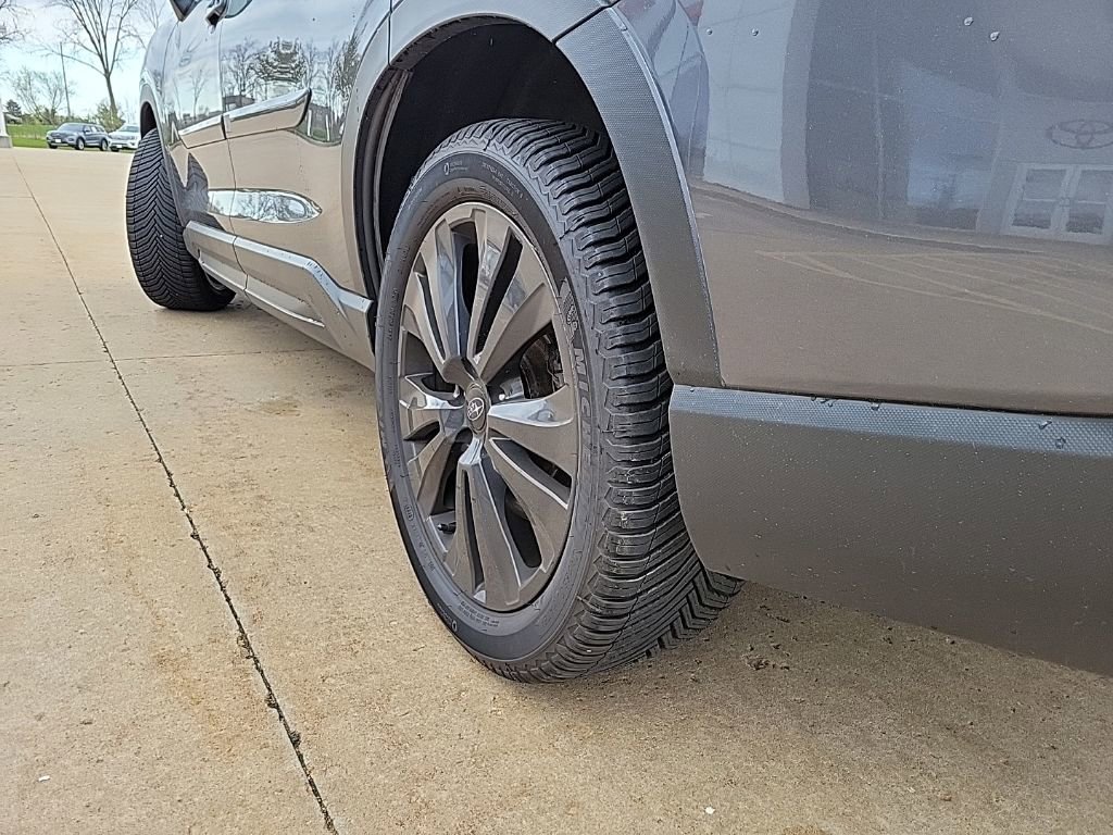 Used 2022 Subaru Ascent Onyx Edition image 21