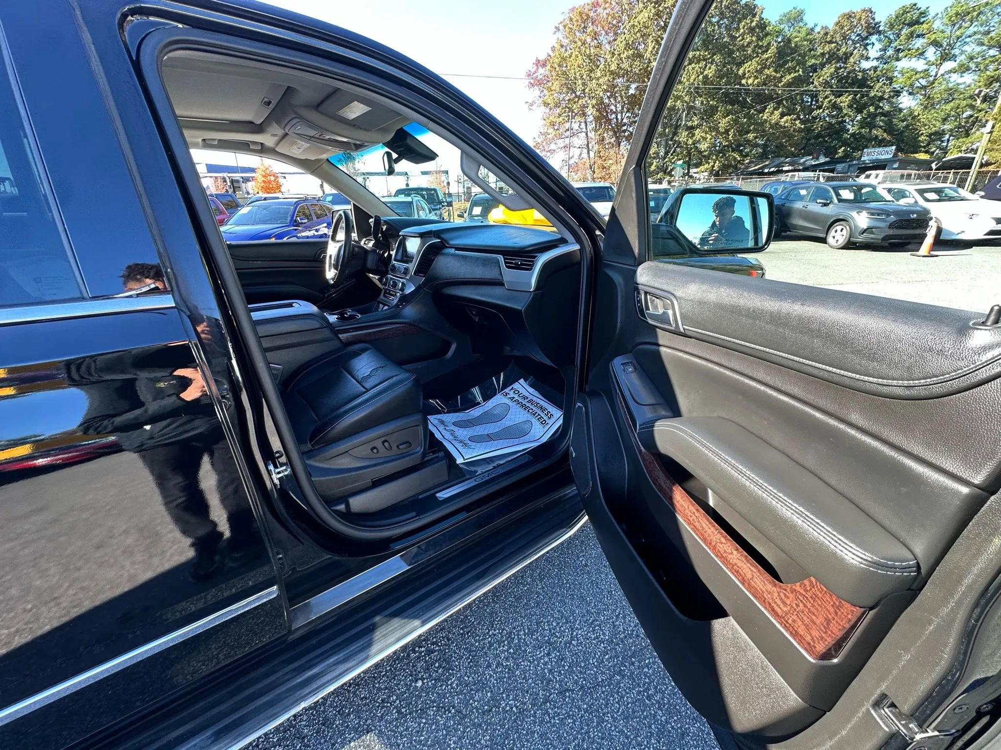 Used 2017 GMC Yukon XL SLT w/ Premium Edition image 22