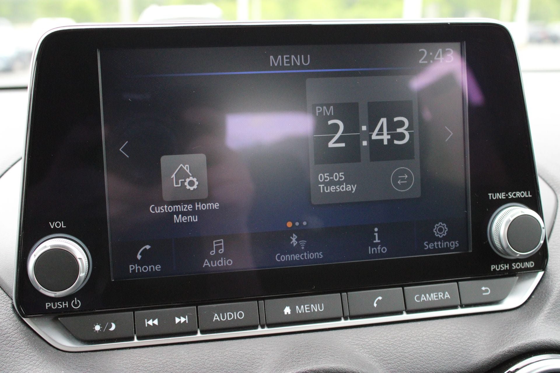 Used 2024 Nissan Sentra SV FWD image 32