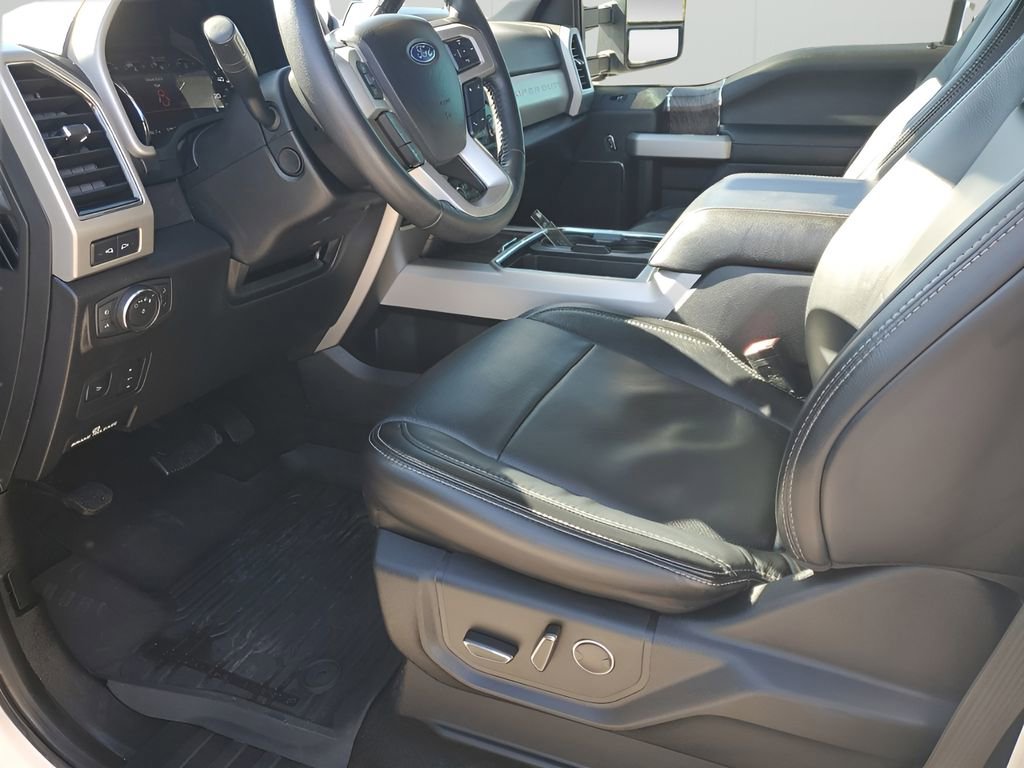 Used 2019 Ford F250 Lariat w/ Lariat Ultimate Package image 31