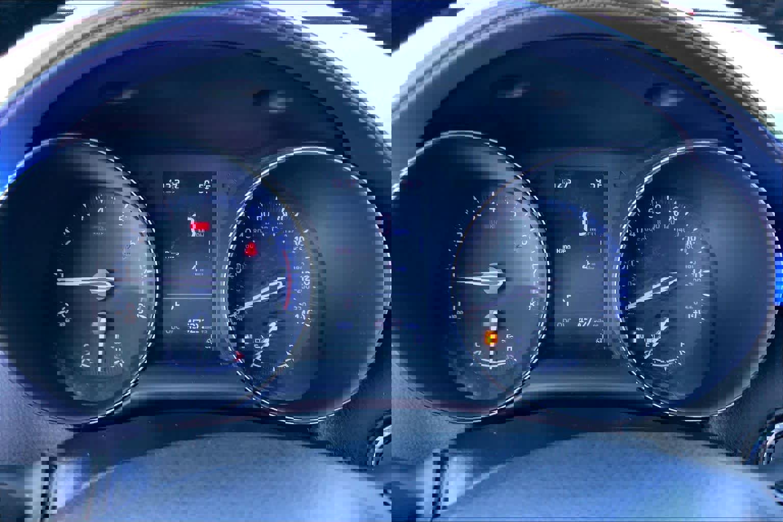 Used 2020 Toyota C-HR XLE FWD image 25